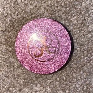 Anastasia Beverly Hills loose highlight